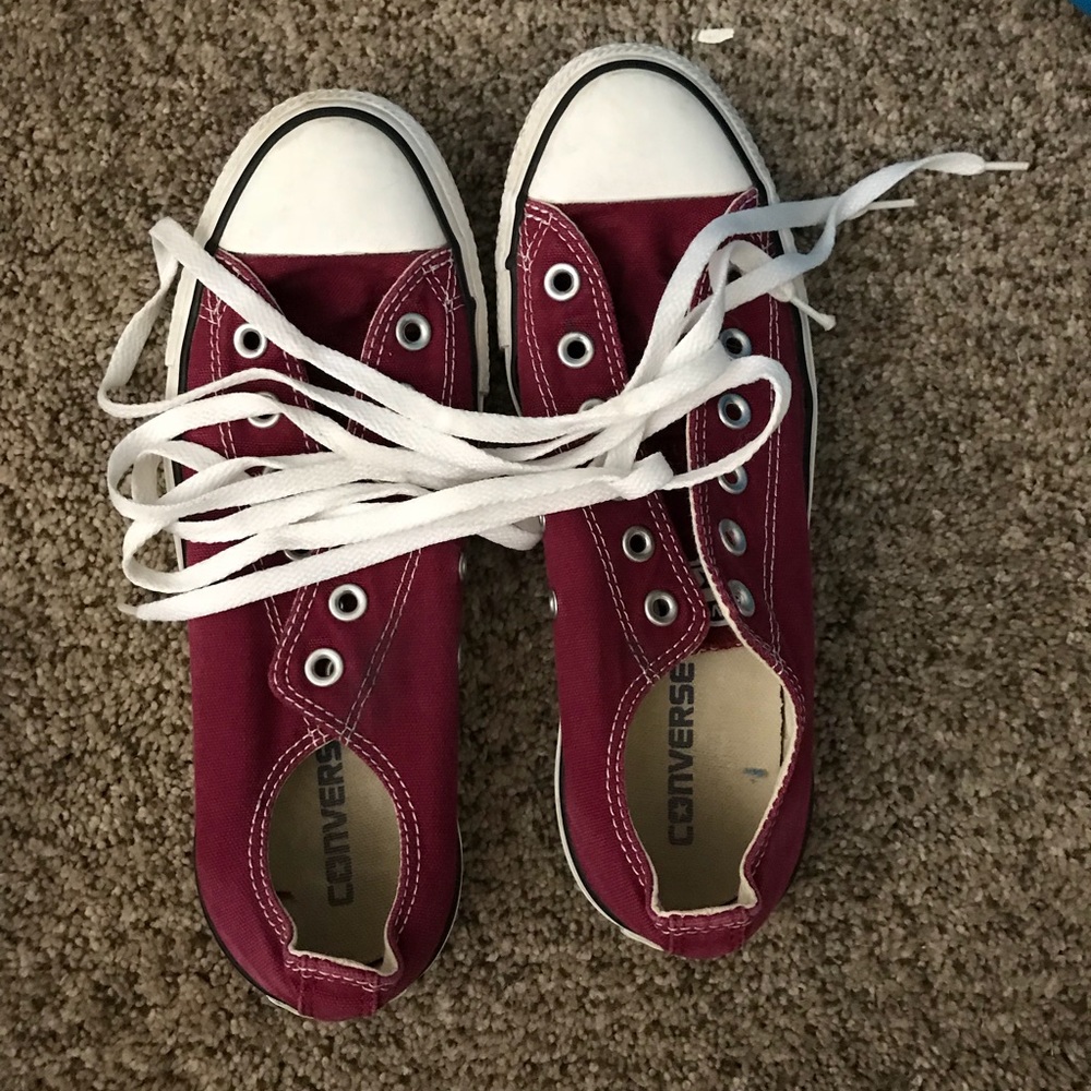 Maroon converse
